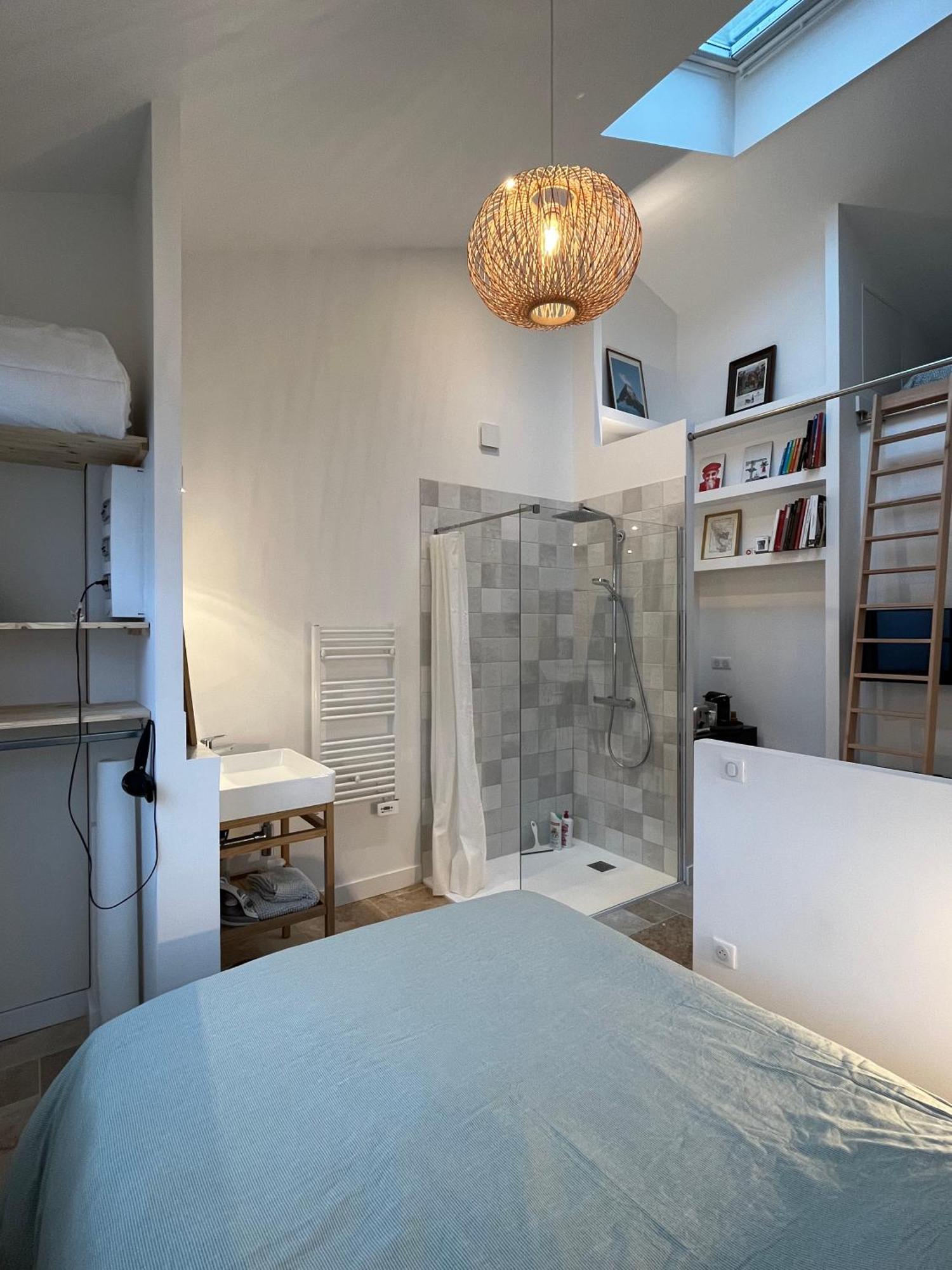 Loft Avec Terrasse Et Jardin Apartment Angouleme Exterior photo