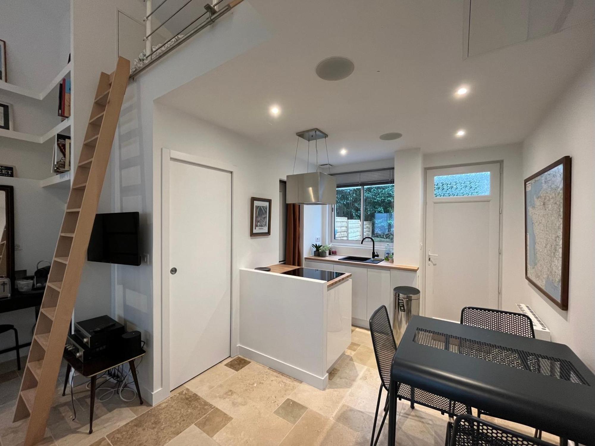 Loft Avec Terrasse Et Jardin Apartment Angouleme Exterior photo